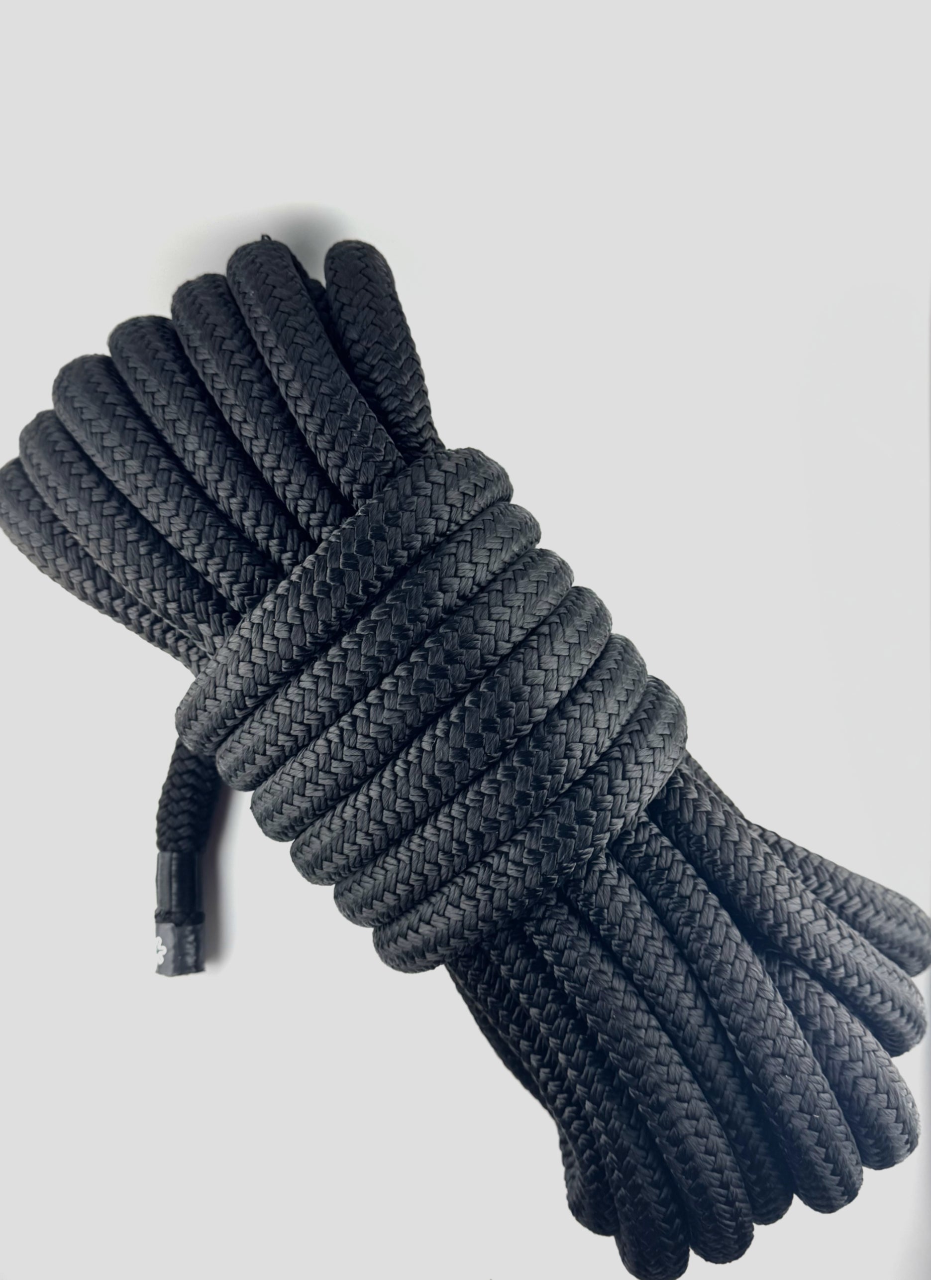 Lupa® Vipera premium black nylon dock line with carry bag, offering superior elasticity, shock absorption, and durability for secure boat docking.