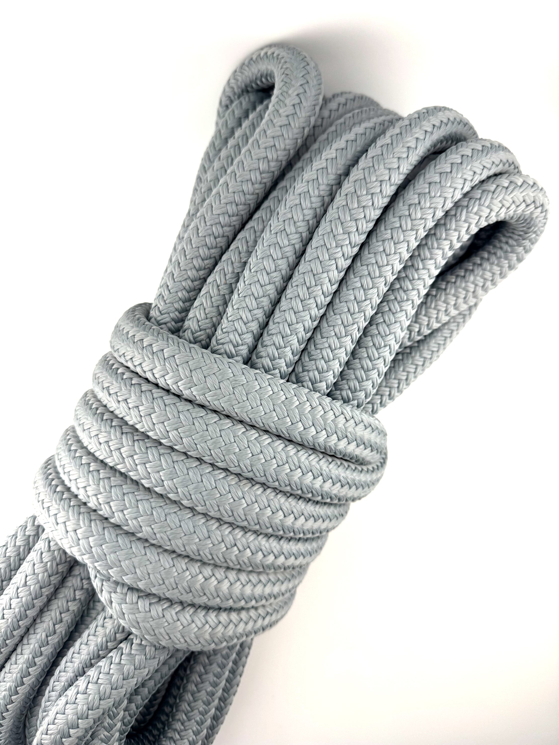 Lupes® Vipera premium military gray dock line with carry bag, made from durable HT polyester for secure and reliable boat docking.