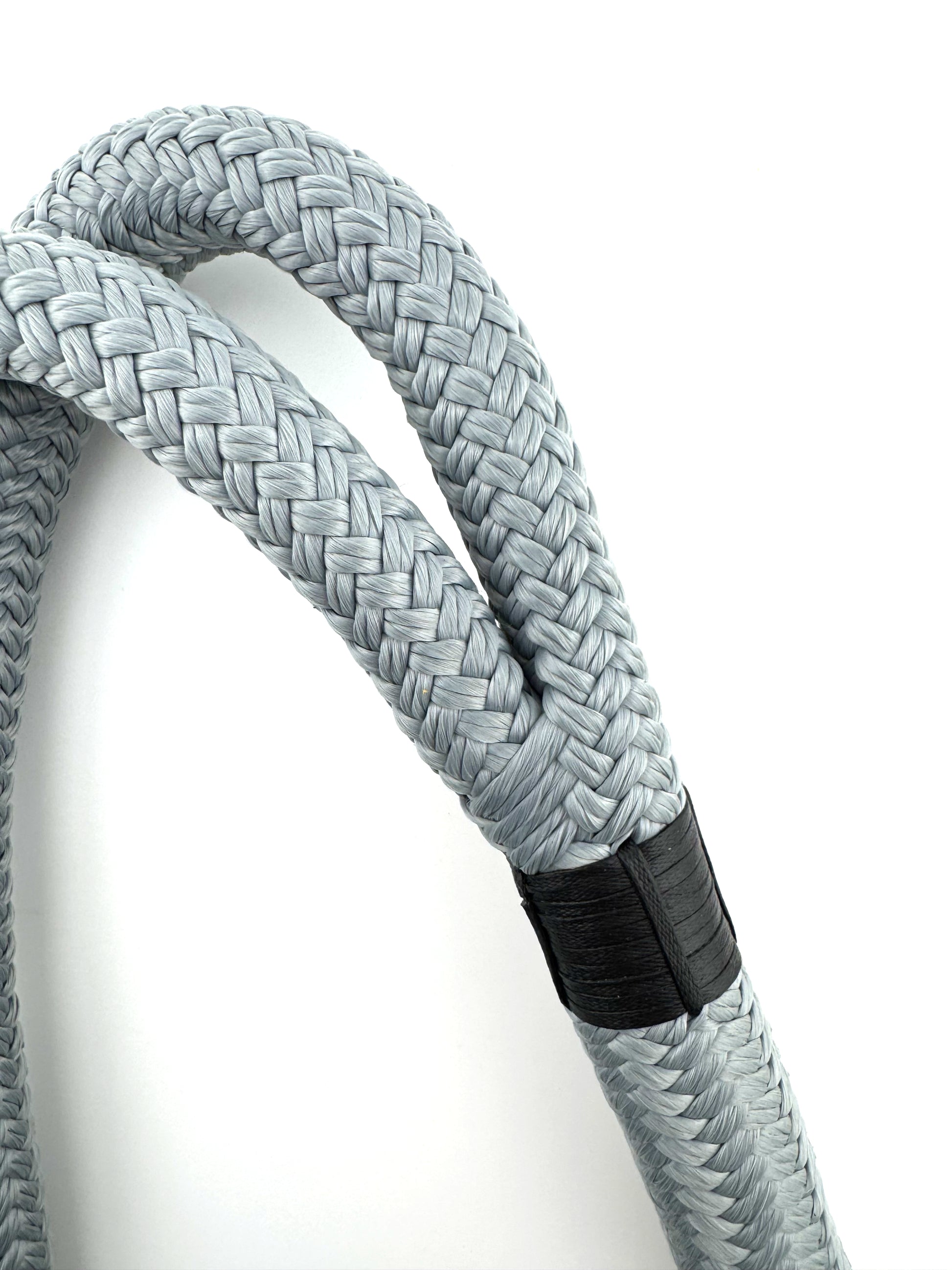 Lupes® Vipera premium military gray dock line with carry bag, made from durable HT polyester for secure and reliable boat docking.