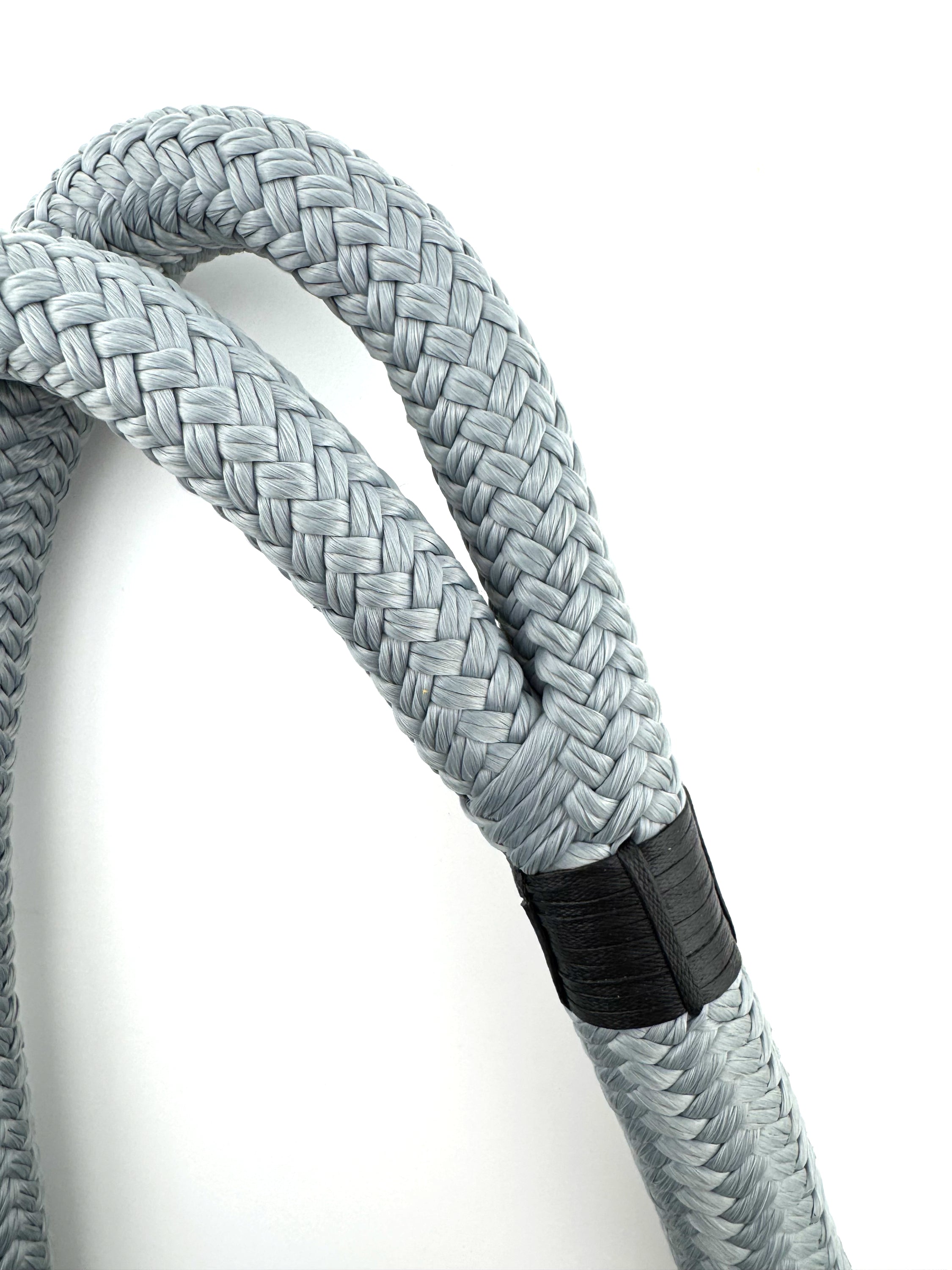 Lupes® Vipera premium military gray dock line with carry bag, made from durable HT polyester for secure and reliable boat docking.