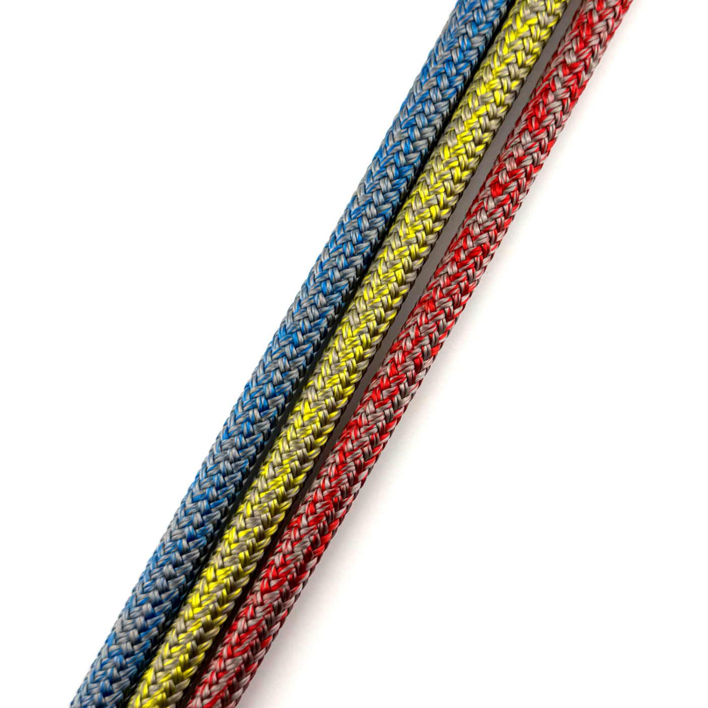 Storm D Pro® Mix performance rope featuring a Dyneema® core with high-tenacity polyester cover for superior strength and low stretch.
