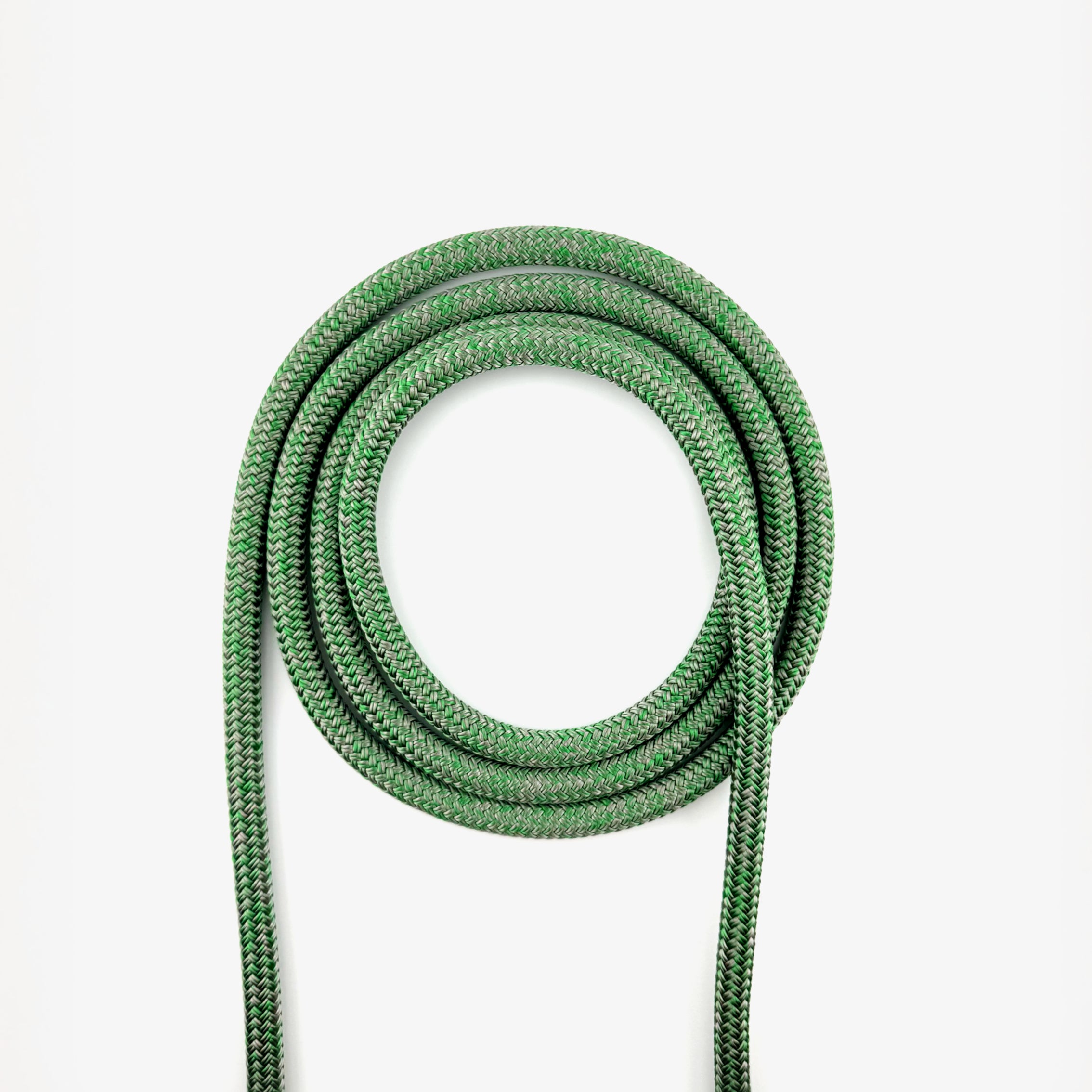 Storm D Pro® Mix green and gray performance rope featuring a Dyneema® core with high-tenacity polyester cover for superior strength and low stretch.
