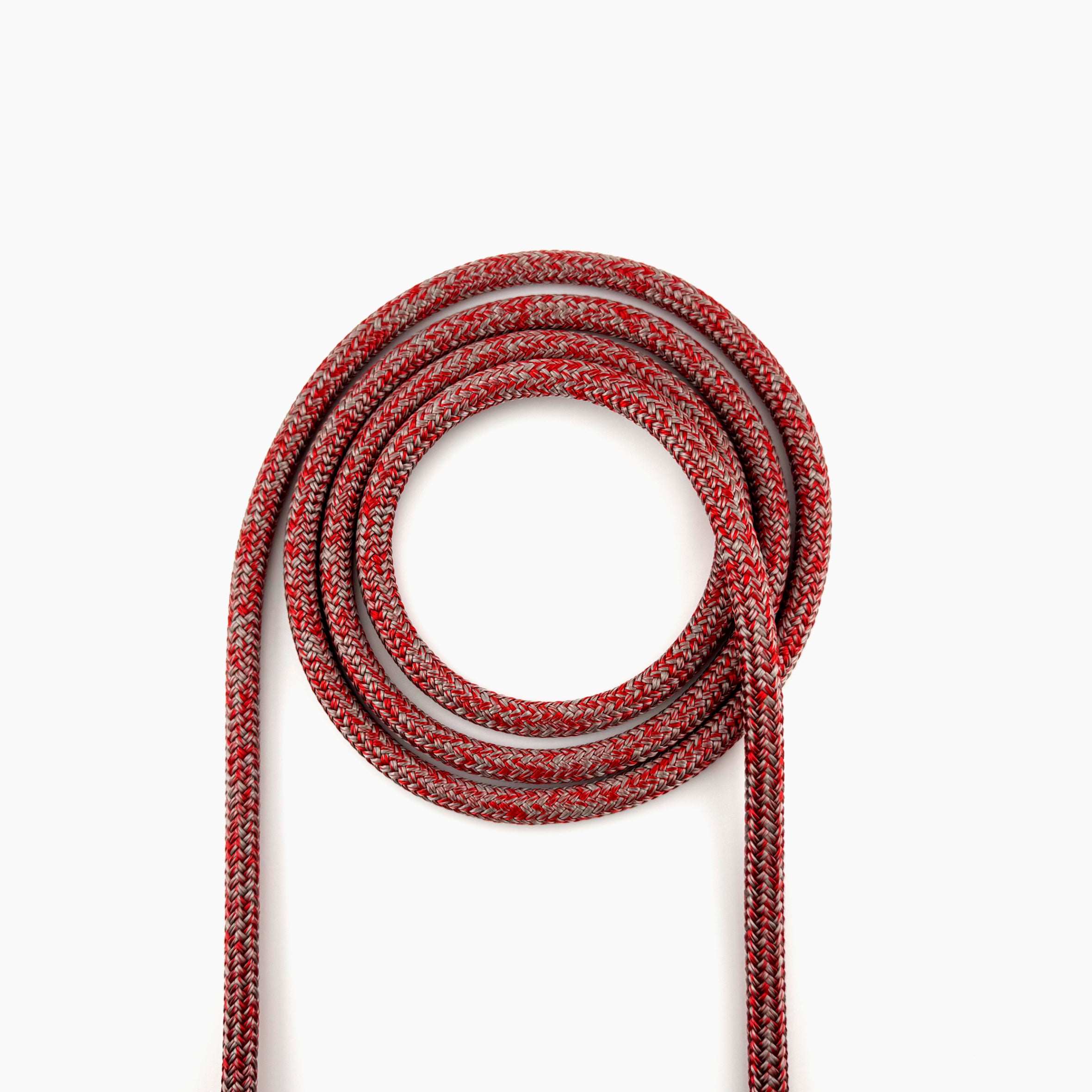 Storm D Pro® Mix red and gray performance rope featuring a Dyneema® core with high-tenacity polyester cover for superior strength and low stretch.